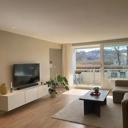 5 Star Sentral And Modern 3-bedroom Apartment, With Free Parking! Διαμέρισμα